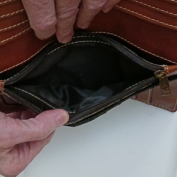 Wristlet w/o strap - Picture 5 of 12